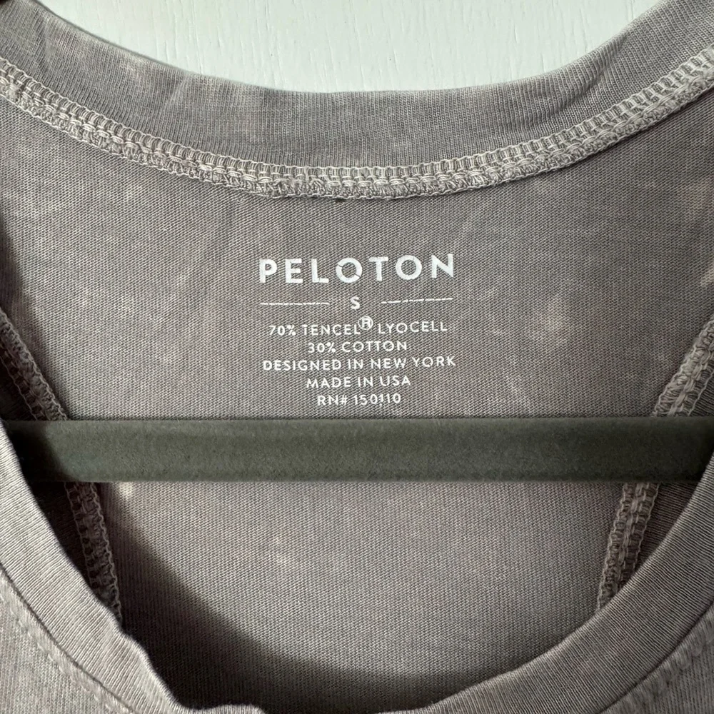 Peloton Flow Racer Tank - Picture 5 of 7